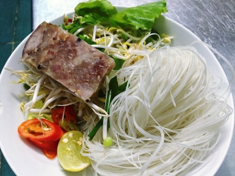 Hủ Tíu